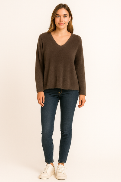 Italian Soft Fluffy V Neck Jumper – One Size Fits UK 8–14 | Missbold Wholesale